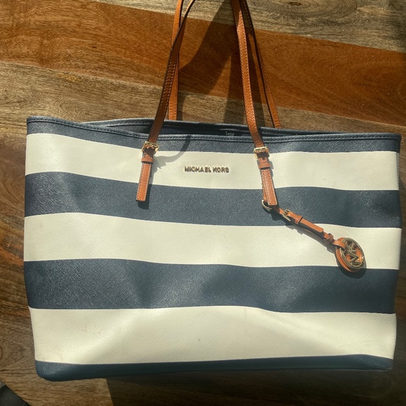Michael Kors Jet Set Travel Stripe Tote - LARGE - Picture 1 of 6